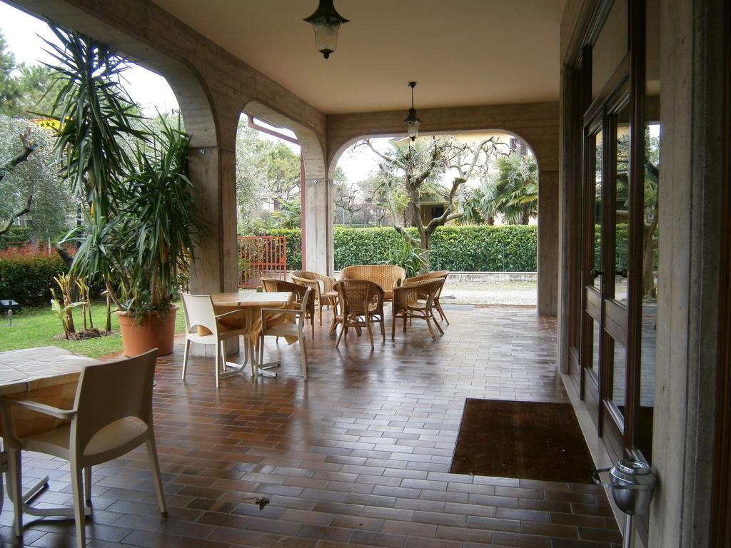 סירמיונה Hotel Chiara מראה חיצוני תמונה